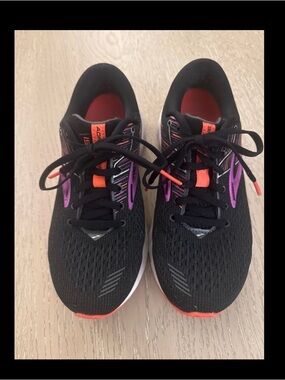 Womens 👟6.5 Wide Brooks Adryline Running 👟Shoes